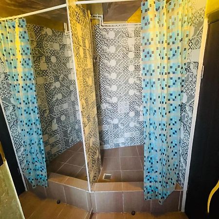 Urban Rez Suites 雅西 外观 照片