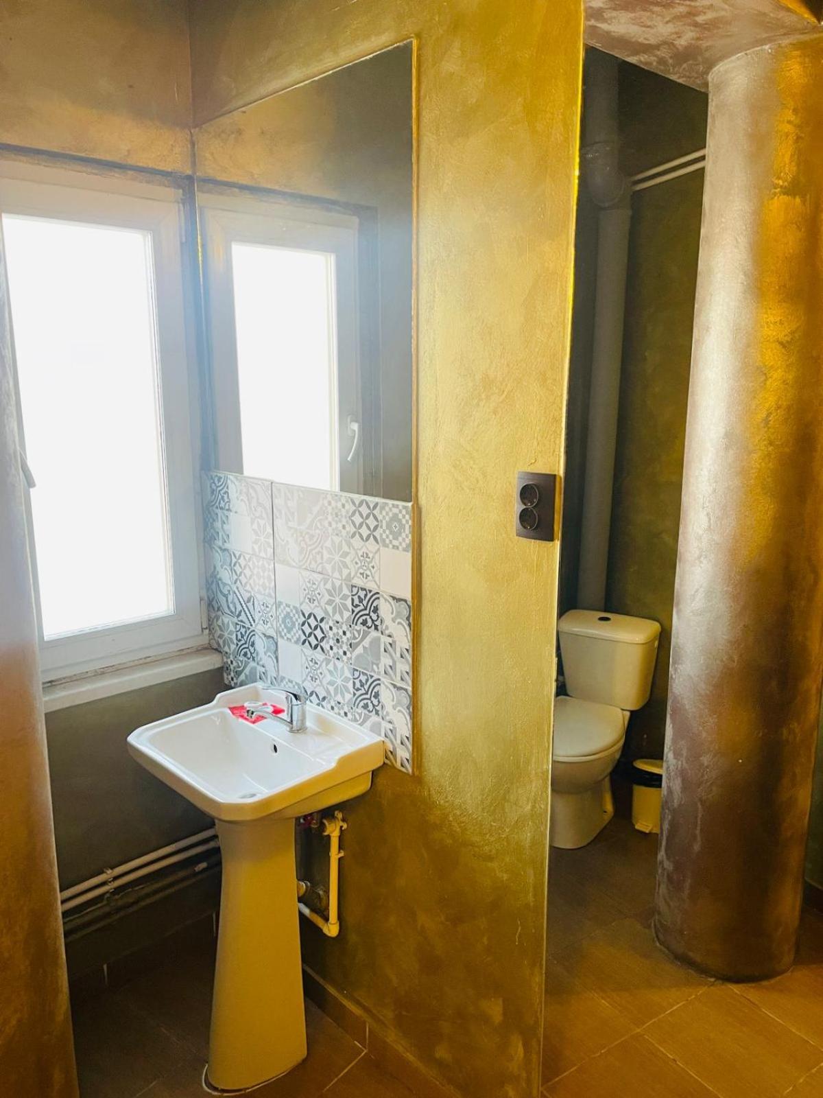 Urban Rez Suites 雅西 外观 照片